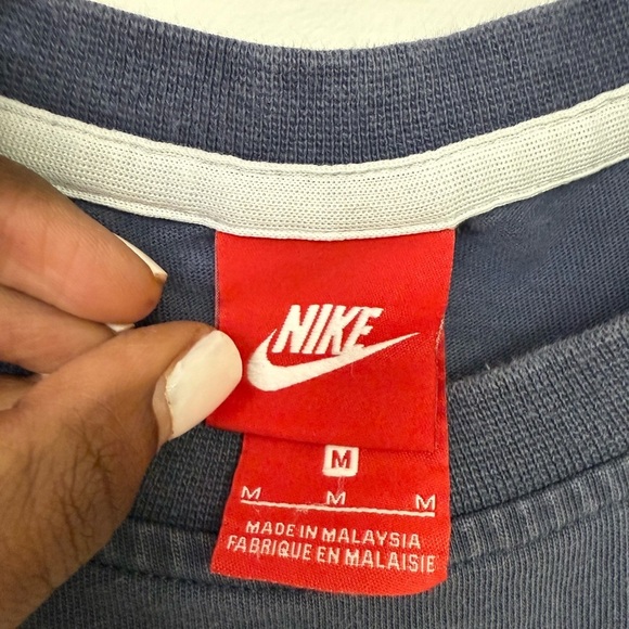 Nike Top Size M - Picture 3 of 3